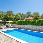 Сasa de vacaciones Matea By Interhome *