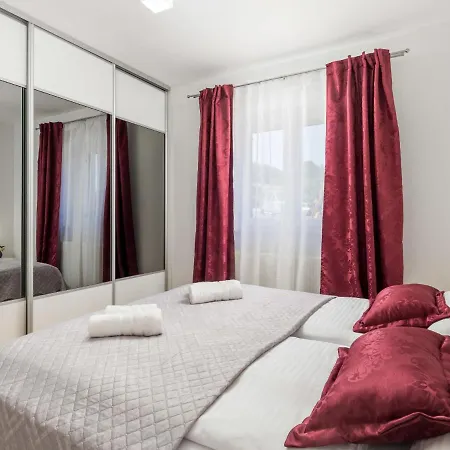 Villa Matea - Mlk150 By Interhome