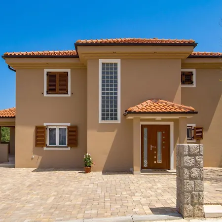 Matea - Mlk150 By Interhome