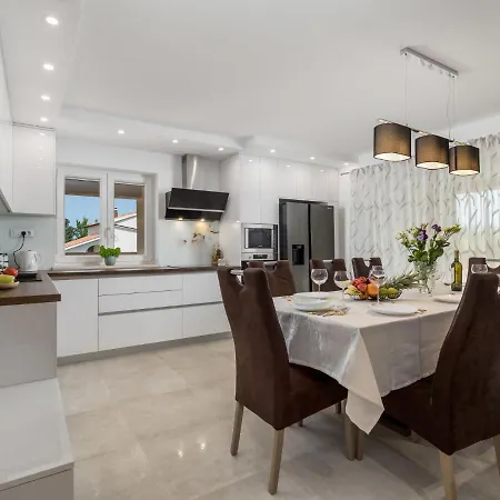 Matea By Interhome Dobrinj