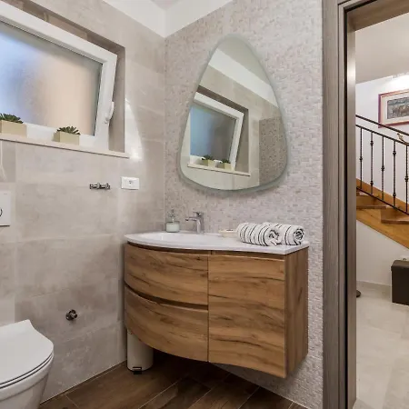 Villa Matea - Mlk150 By Interhome *