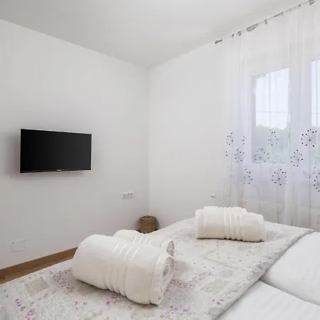 Matea - Mlk150 By Interhome