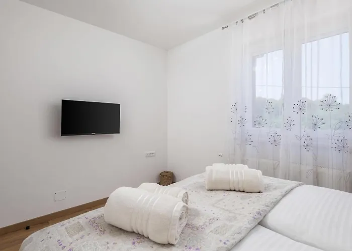 Matea By Interhome